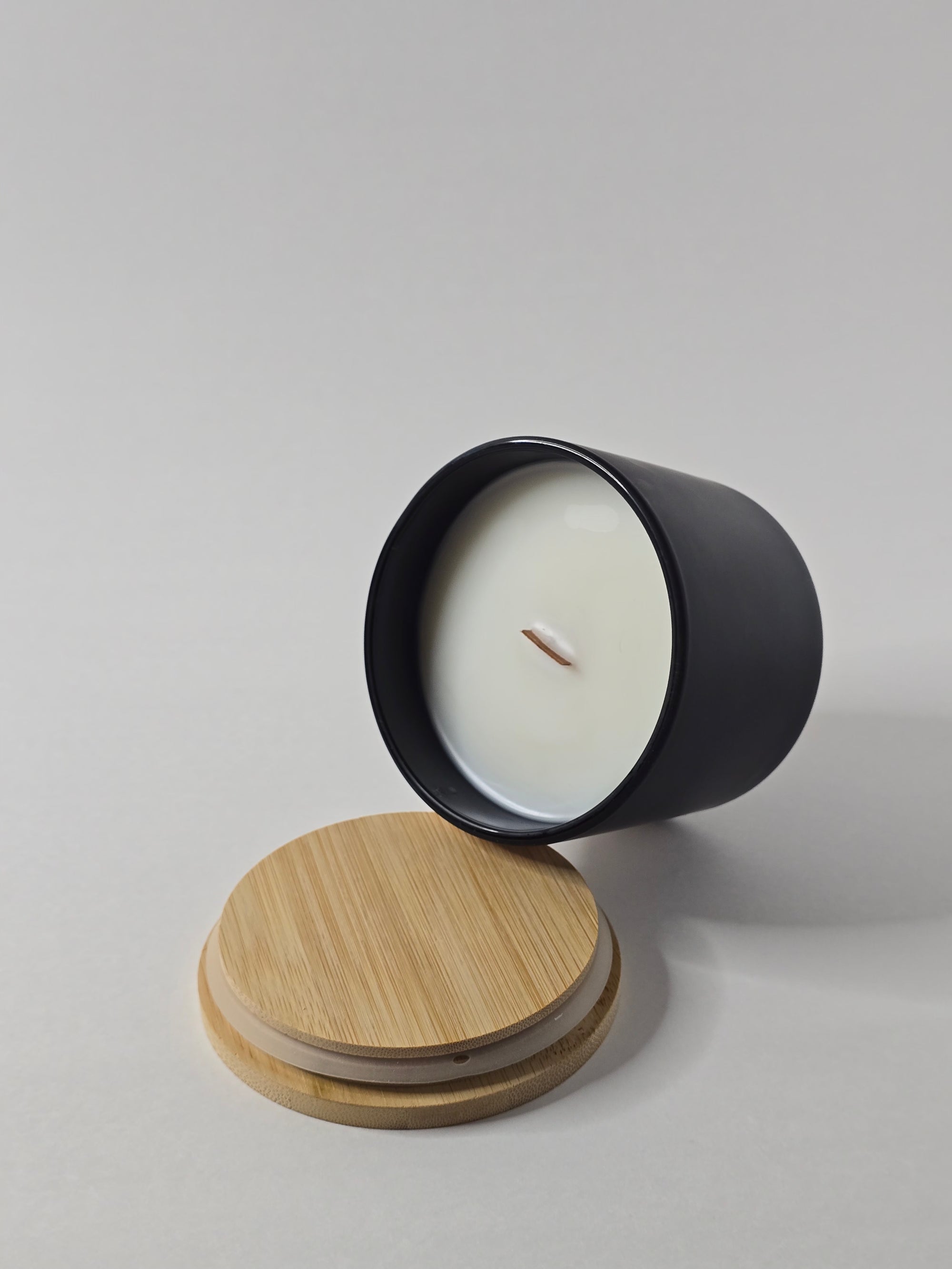 Distant Shores Para-Soy Candle – Close-up showing wax and wood wick – Jasmine & Soft Wood Fragrance